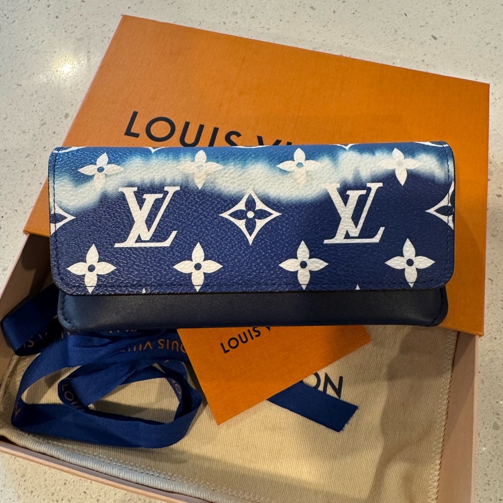 Louis Vuitton LE Monogram Escale Sunglass Case Blue